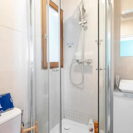 Appartement 11 *